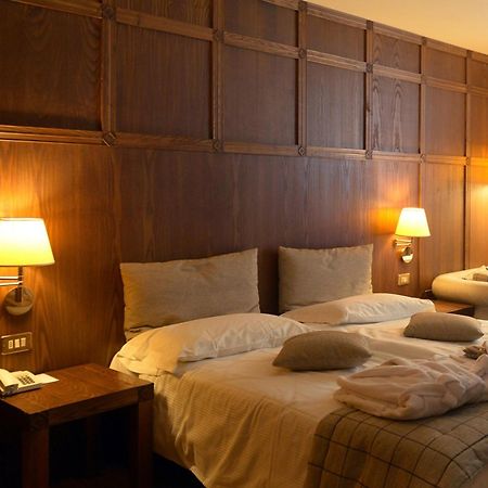 Savoia Palace Hotel Мадонна-ди-Кампильо Номер фото