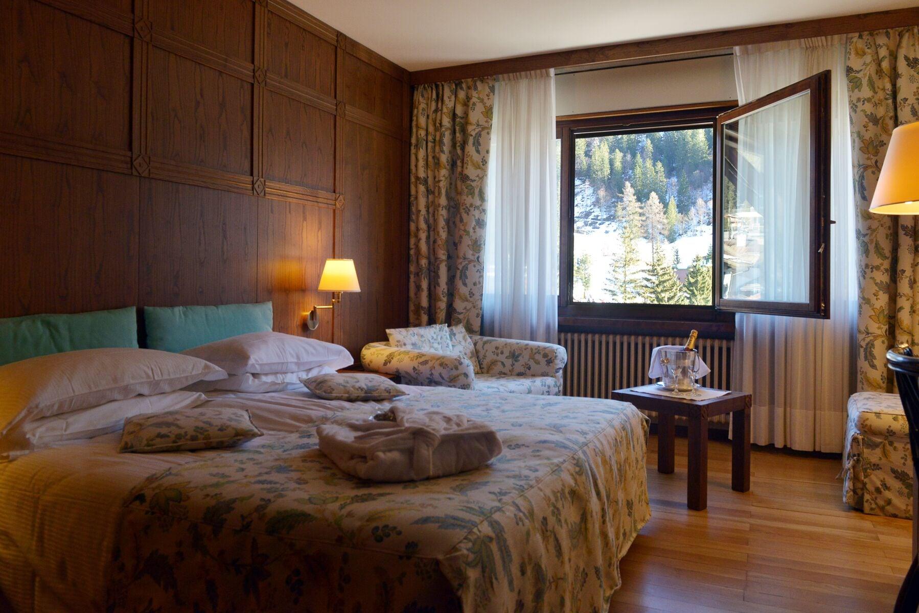 Savoia Palace Hotel Мадонна-ди-Кампильо Экстерьер фото