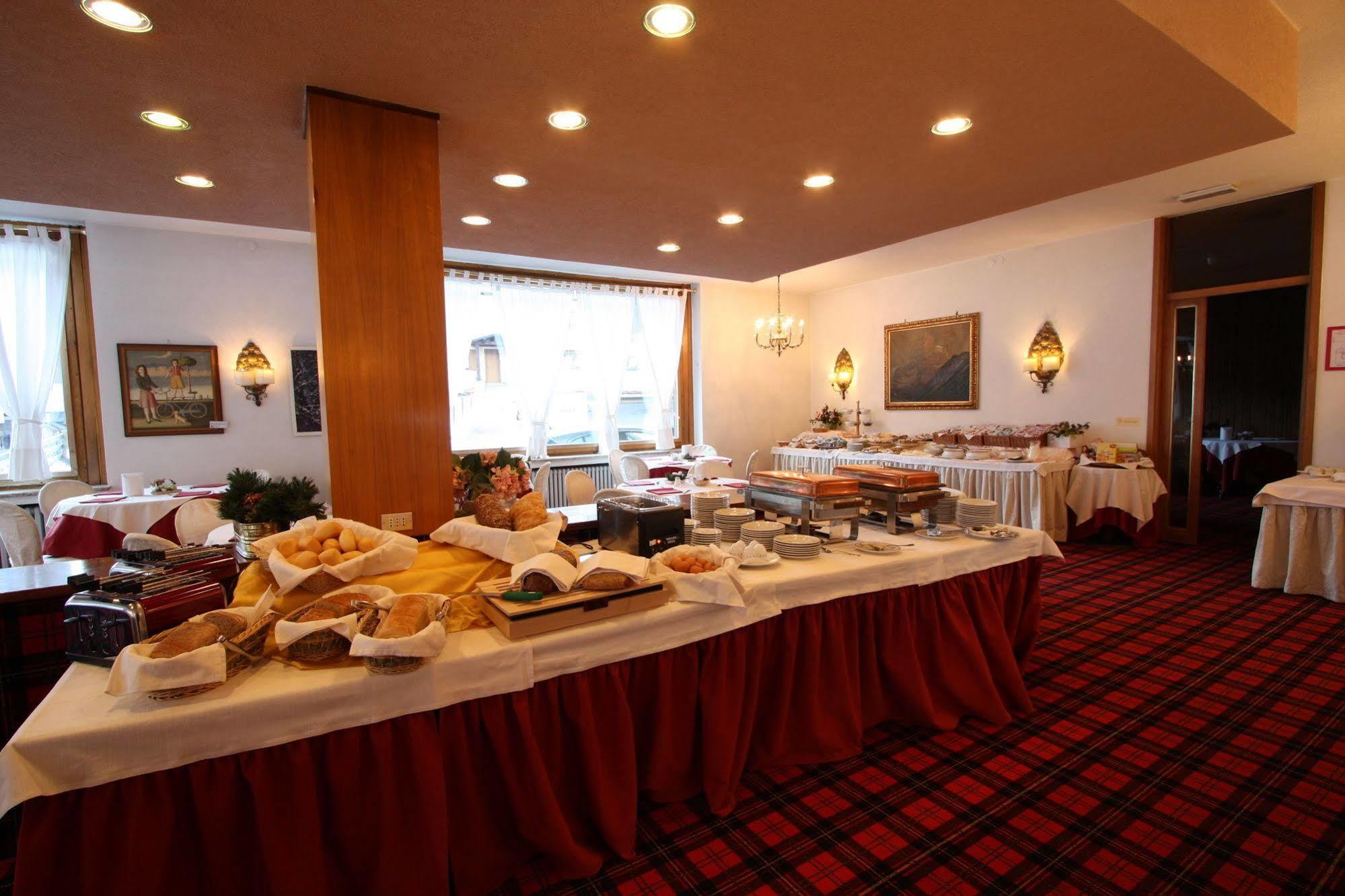Savoia Palace Hotel Мадонна-ди-Кампильо Экстерьер фото