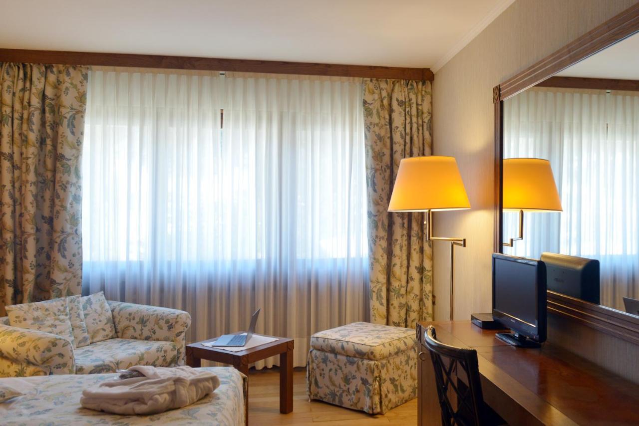 Savoia Palace Hotel Мадонна-ди-Кампильо Экстерьер фото